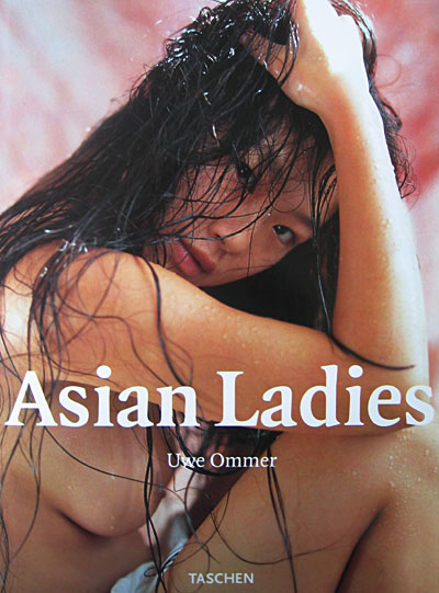 Asian Ladies. Photographer: Uwe Ommer