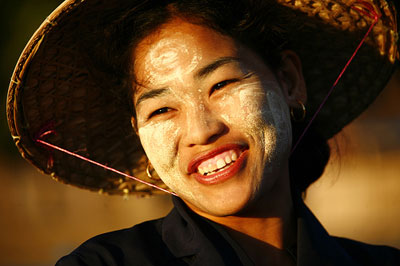 Burmese woman. Photo by Eric Lafforgue